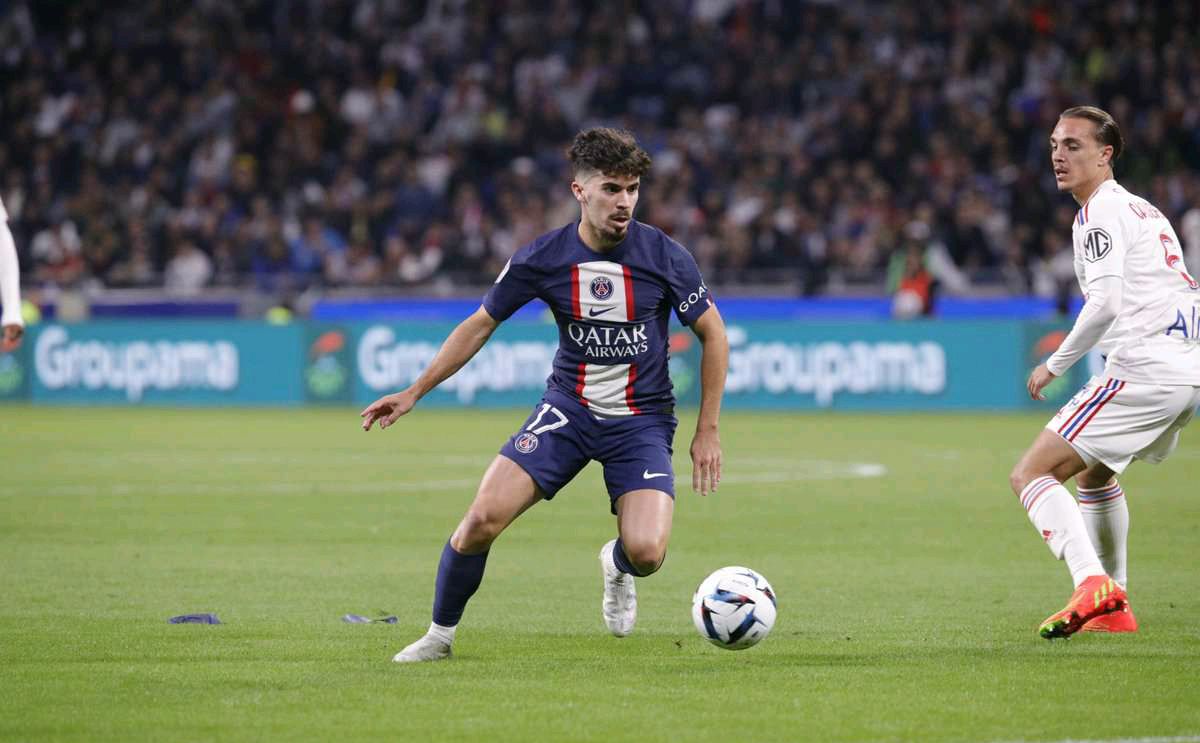 与底线相持 与底线相持