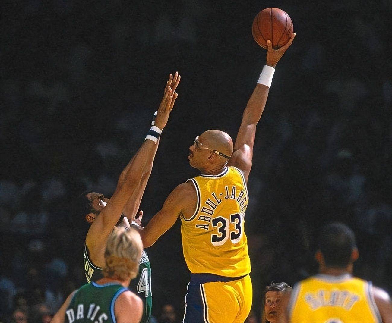 他的目标很 他的目标很